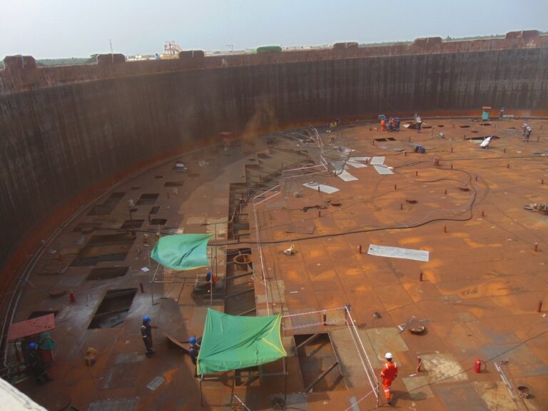 Sand Blasting of crude tanks GMTS Kkd