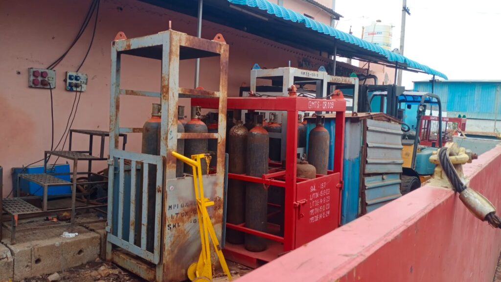 Rental of cylinder racks by GMTS Kakinada